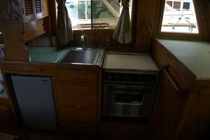 Lady mar 34ft Marine Trader Yacht For Sale