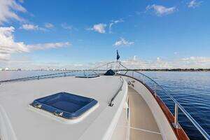 2006 Grand Banks Europa 46 thumbnail 8