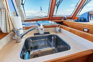 2006 Grand Banks Europa 46 thumbnail 35