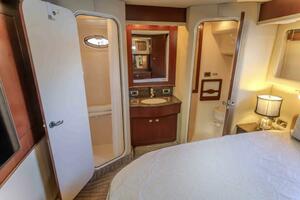 2006 Sea Ray 40 Motor Yacht thumbnail 19