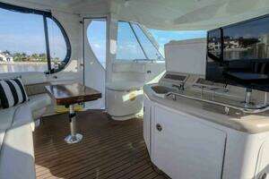 2006 Sea Ray 40 Motor Yacht thumbnail 5