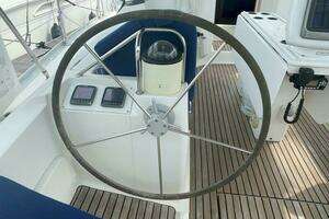 1998 Jeanneau 45.2 thumbnail 28