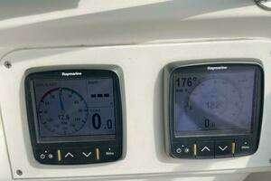1998 Jeanneau 45.2 thumbnail 33