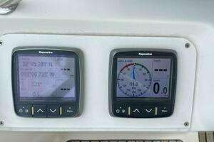1998 Jeanneau 45.2 thumbnail 32