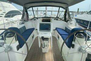 1998 Jeanneau 45.2 thumbnail 24