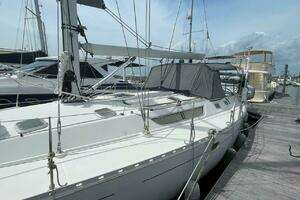 1998 Jeanneau 45.2 thumbnail 19