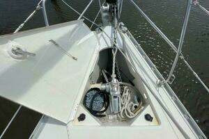 1998 Jeanneau 45.2 thumbnail 14