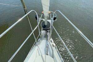 1998 Jeanneau 45.2 thumbnail 12