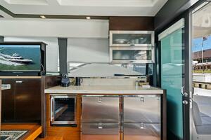 2016 Tiara Yachts 50 Flybridge - Galley