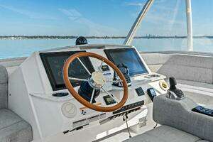 2016 Tiara Yachts 50 Flybridge thumbnail 55