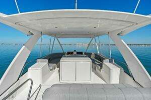 2016 Tiara Yachts 50 Flybridge thumbnail 3