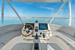 2016 Tiara Yachts 50 Flybridge thumbnail 51