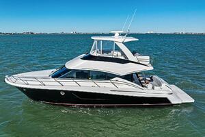 2016 Tiara Yachts 50 Flybridge - Profile