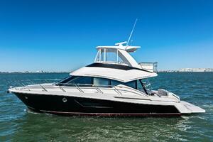 2016 Tiara Yachts 50 Flybridge - Profile