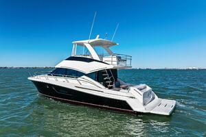 2016 Tiara Yachts 50 Flybridge - Profile