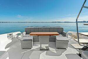 2016 Tiara Yachts 50 Flybridge thumbnail 59