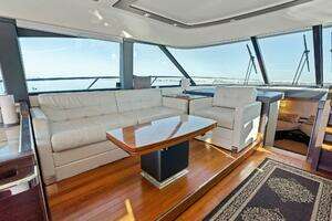 2016 Tiara Yachts 50 Flybridge thumbnail 16