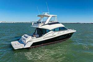 2016 Tiara Yachts 50 Flybridge thumbnail 67