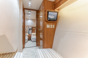 BRAINWAVE 54ft Hatteras Yacht For Sale