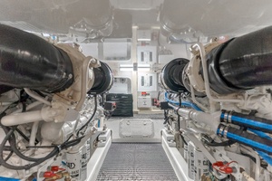 BRAINWAVE 54ft Hatteras Yacht For Sale