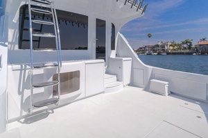 BRAINWAVE 54ft Hatteras Yacht For Sale
