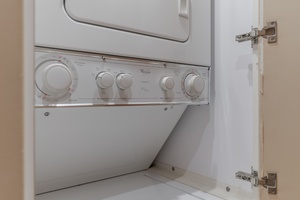 BRAINWAVE 54ft Hatteras Yacht For Sale