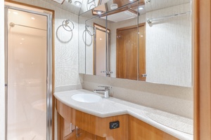 BRAINWAVE 54ft Hatteras Yacht For Sale