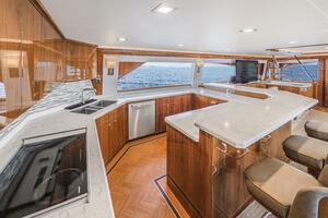 2021 Viking 92 Skybridge