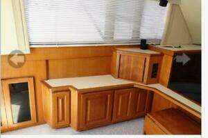 1989 Viking Sportfish 41 thumbnail 7