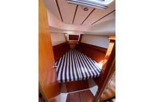 2001 Beneteau Oceanis 361 thumbnail 9
