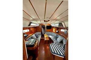 2001 Beneteau Oceanis 361 thumbnail 8