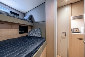 2025 Ferretti Yachts Ferretti 940 thumbnail 36