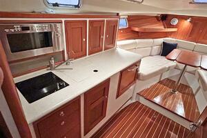 BONNE FETE 34ft MJM Yacht For Sale