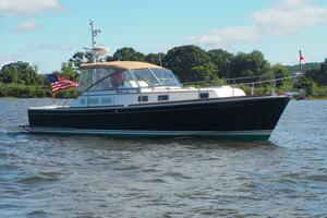 BOOTLEGGER 38ft Grand Banks Yacht For Sale