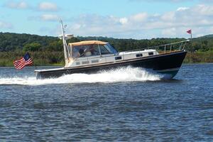 BOOTLEGGER 38ft Grand Banks Yacht For Sale