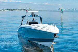 2010 Concept 4400 Sport Yacht thumbnail 4