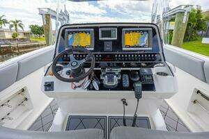 2010 Concept 4400 Sport Yacht thumbnail 30