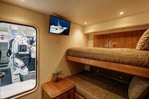 2015 Viking 70 Convertible thumbnail 12