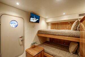 2015 Viking 70 Convertible thumbnail 13