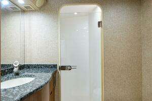 2008 Viking 60 Convertible thumbnail 42