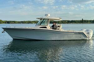 33ft Grady White Yacht For Sale