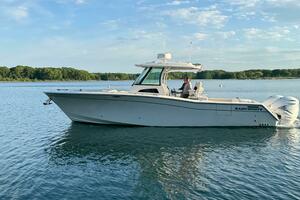 33ft Grady White Yacht For Sale