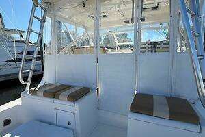 2011 Luhrs 37 IPS Canyon Series thumbnail 4
