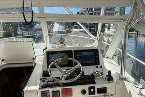 2011 Luhrs 37 IPS Canyon Series thumbnail 8