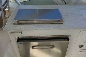 2011 Luhrs 37 IPS Canyon Series thumbnail 16