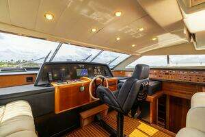2001 Ferretti Yachts 94 Raised Pilothouse thumbnail 32
