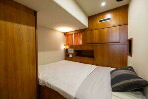 2001 Ferretti Yachts 94 Raised Pilothouse thumbnail 25