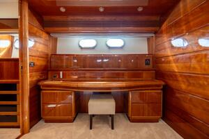 DREAMCHASER 94ft Ferretti Yachts Yacht For Sale