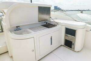 2001 Ferretti Yachts 94 Raised Pilothouse thumbnail 39
