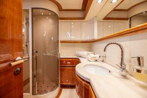 DREAMCHASER 94ft Ferretti Yachts Yacht For Sale
